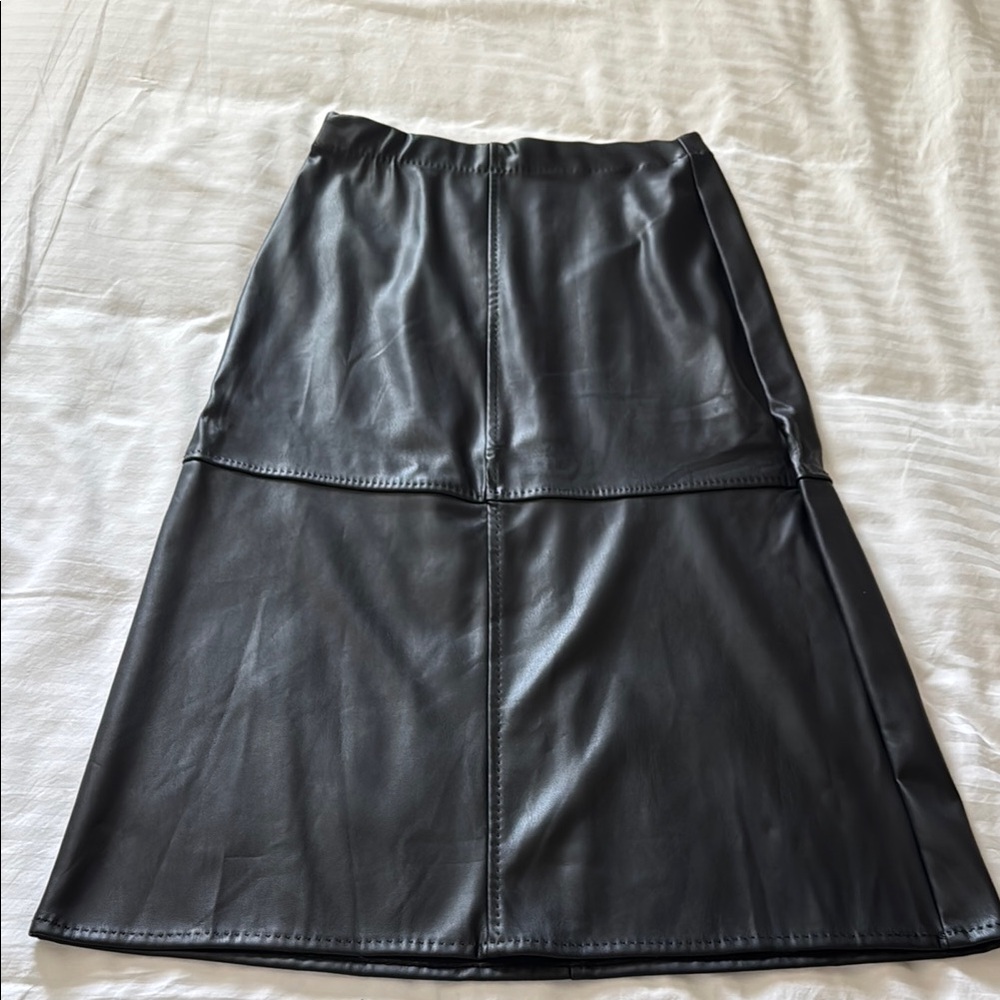 Max Studio Black Midi A-Line Skirt